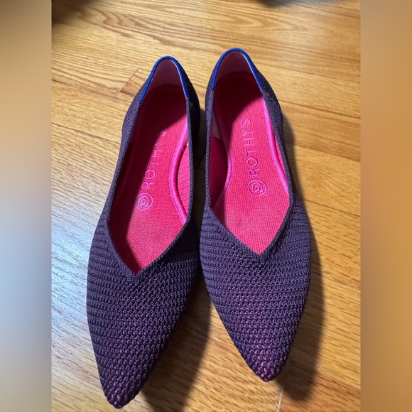 🎉HP🎉EUC-Rothy's- Women- The Point in retired berry lattice color. Size 7 - Picture 3 of 11